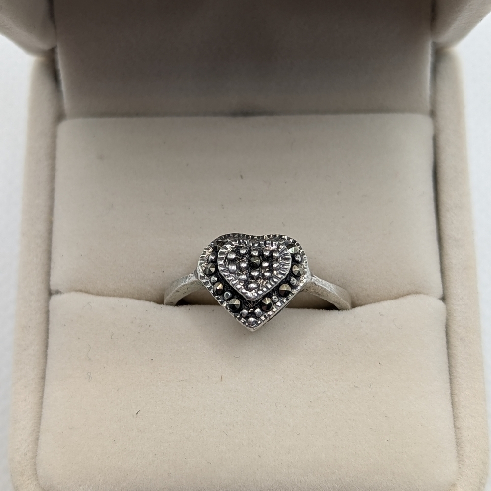 ❤️ Vintage Sterling Silver & Marcasite Heart Ring ✨
